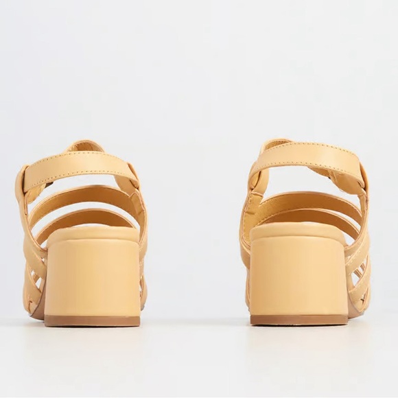 ModCloth NWT Seaside Sunset Block Heel Strappy Sandal - Pale Yellow - Picture 4 of 4